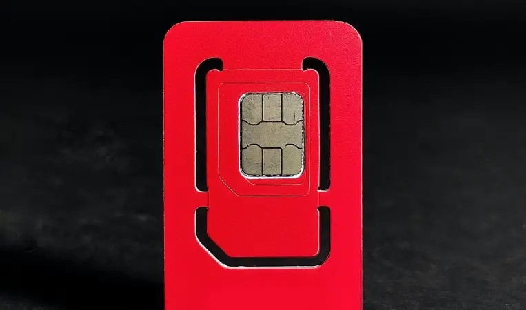 changing-sim-card